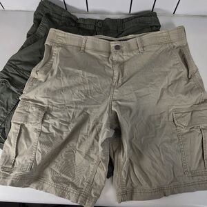 George & Union Bay Brands Men's Casual Cargo Shorts Tan and Green Size 36 Waist